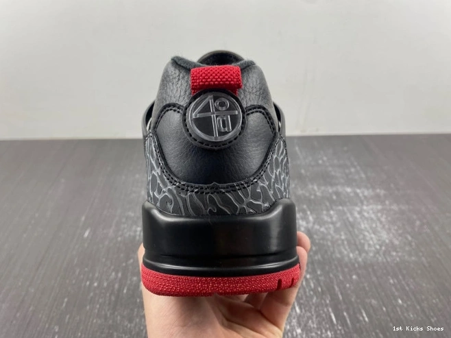 1st Kicks Shoes FQ1579-006 Jordan Spizike Bred Low 0821